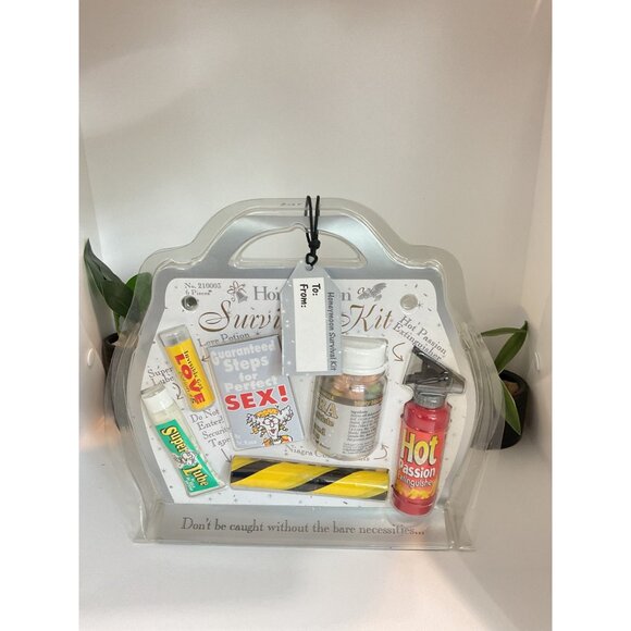 Amscan Avant Garde Honeymoon Survival Kit Bridal Shower Party Novelty - Picture 6 of 7